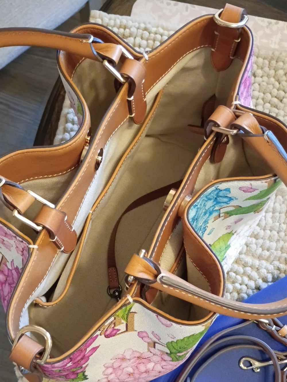 Dooney hydrangea monogram floral Brenna satchel - Picture 11 of 17